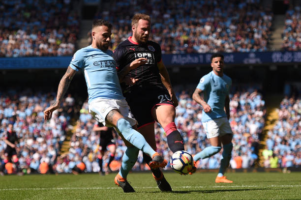 根据知名足 根据知名足