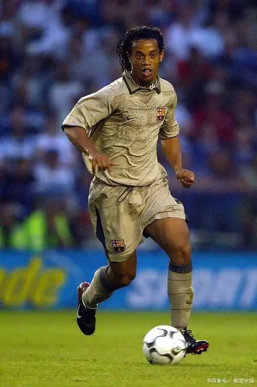 西蒙尼:要处罚扔打火机的人,也要处罚挑衅球迷的人